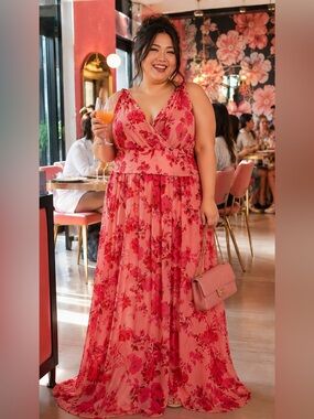 Beautiful Pink Floral V-Neck Maxi Dress with Side Slit